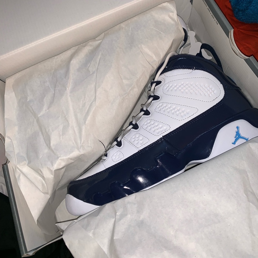 Air Jordan 9 Unc